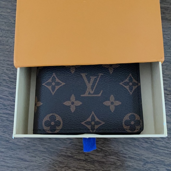 MEN’S Louis Vuitton Wallet NEVER USED - Picture 4 of 7
